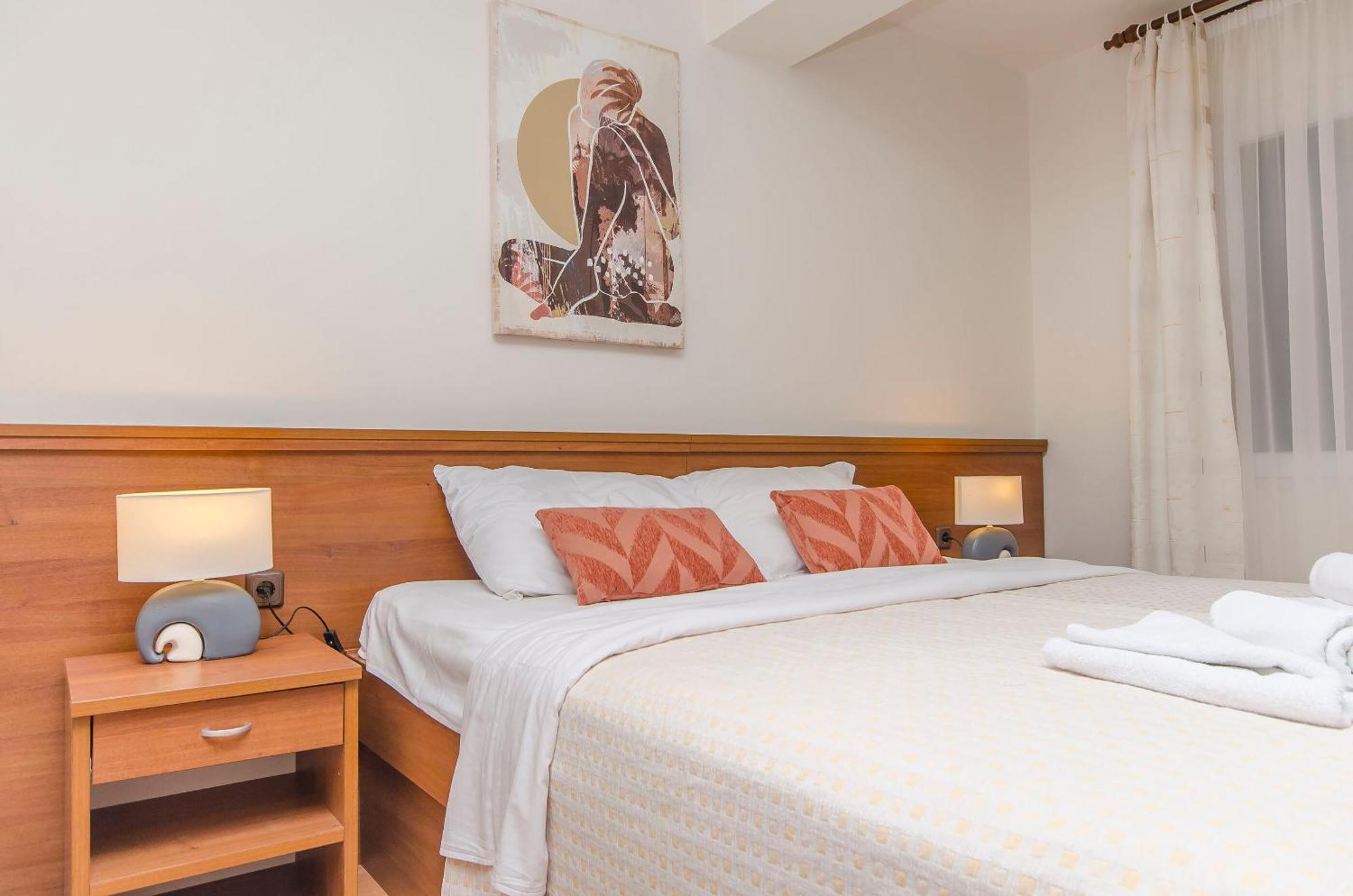 House Hotel Plava Laguna Tisno Exterior foto