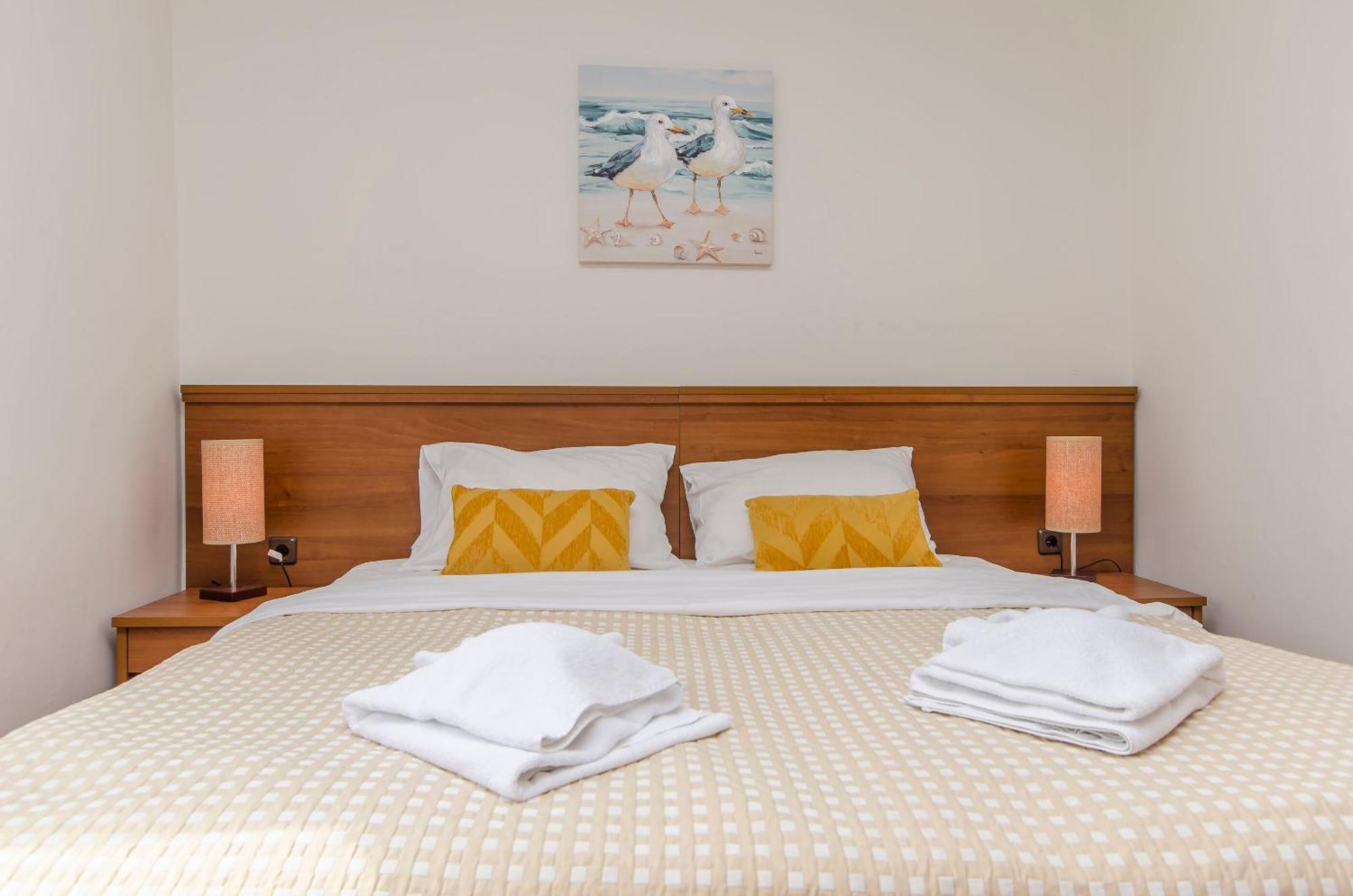 House Hotel Plava Laguna Tisno Exterior foto