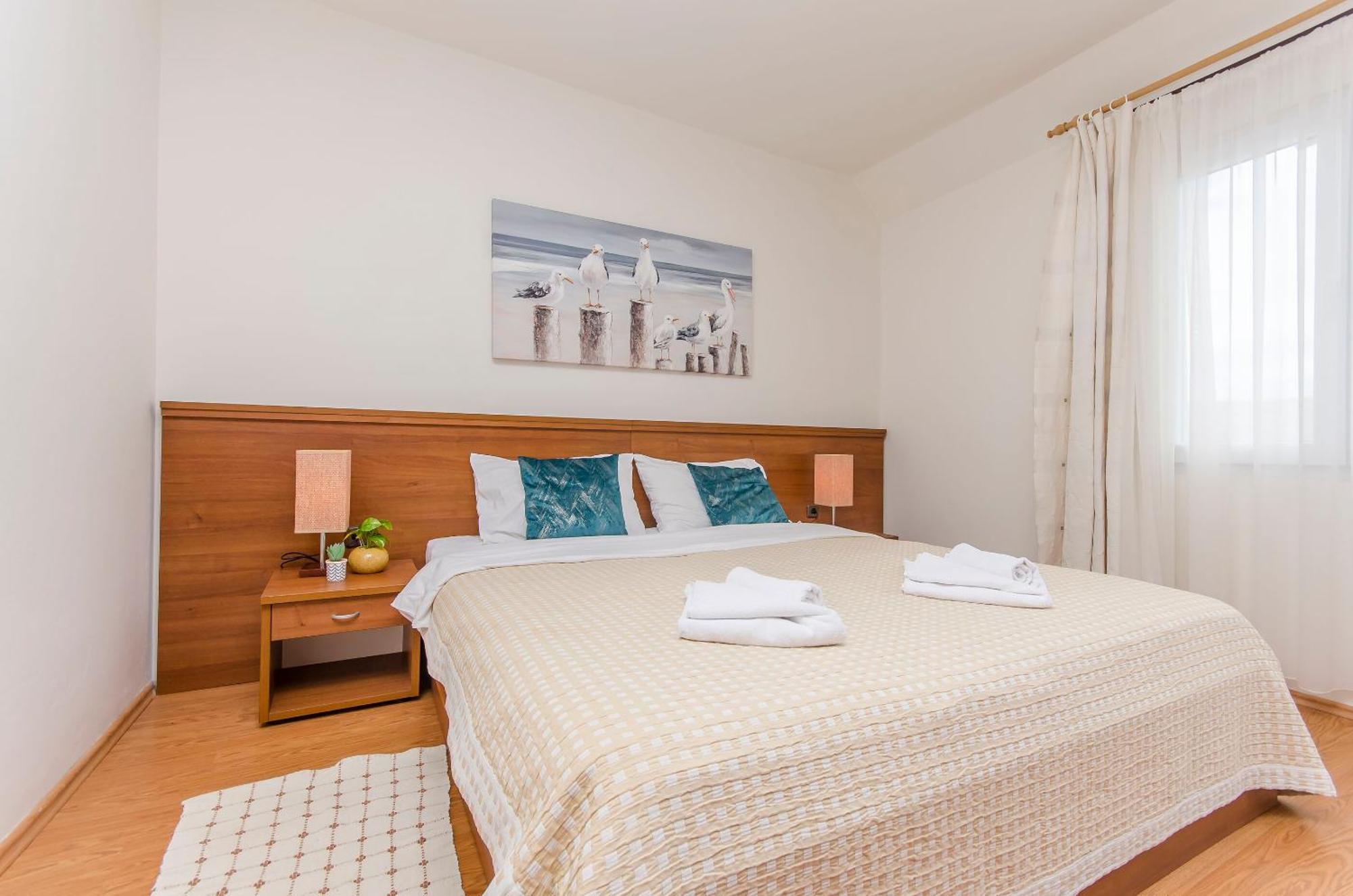 House Hotel Plava Laguna Tisno Exterior foto