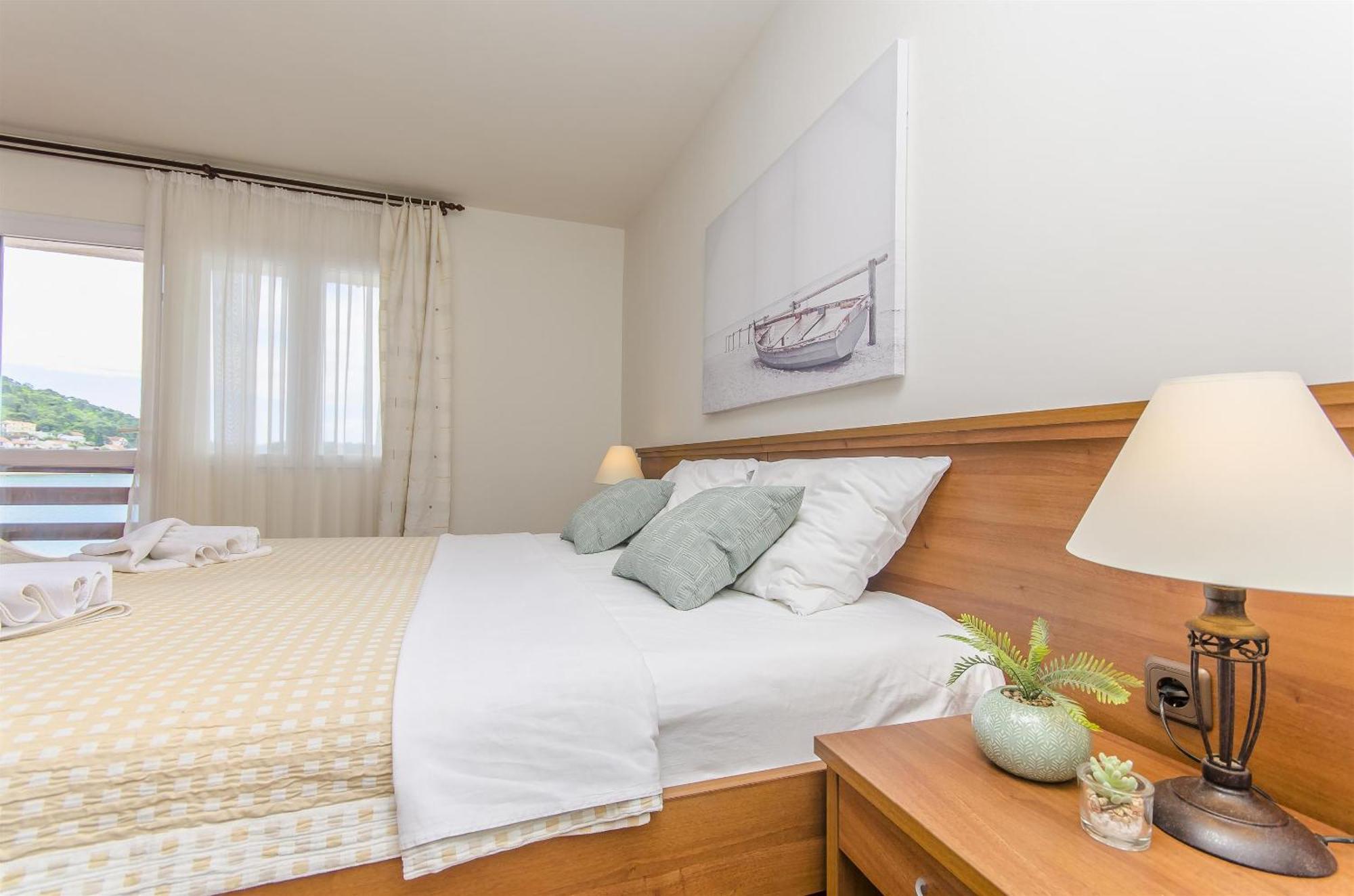 House Hotel Plava Laguna Tisno Exterior foto